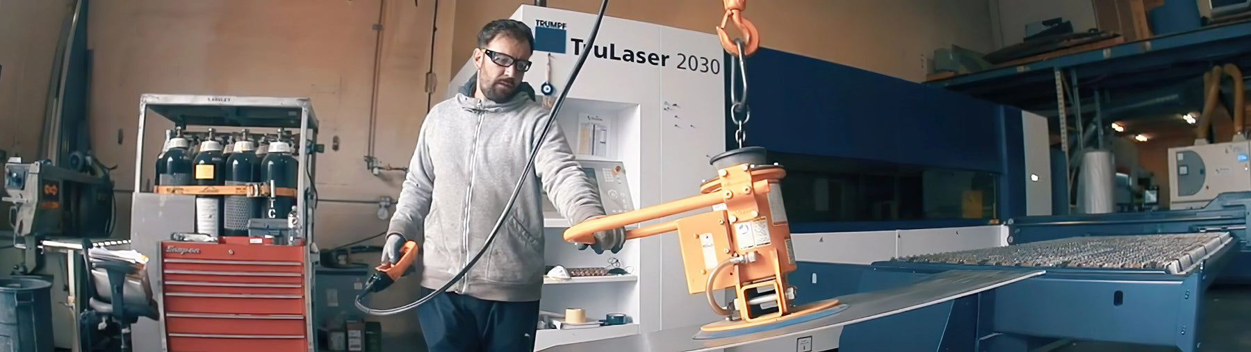 Trulaser 2030 fiber laser cutter