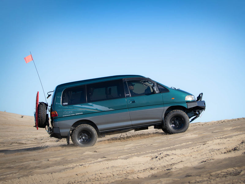 Mitsubishi L400 Delica Series 2 Low Profile Rear Bumper Kit - Photo 13